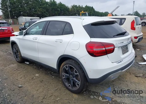 2020 Mercedes-Benz Gla 250 4Matic z USA, uszkodzony, nr VIN WDCTG4GB7LU024102